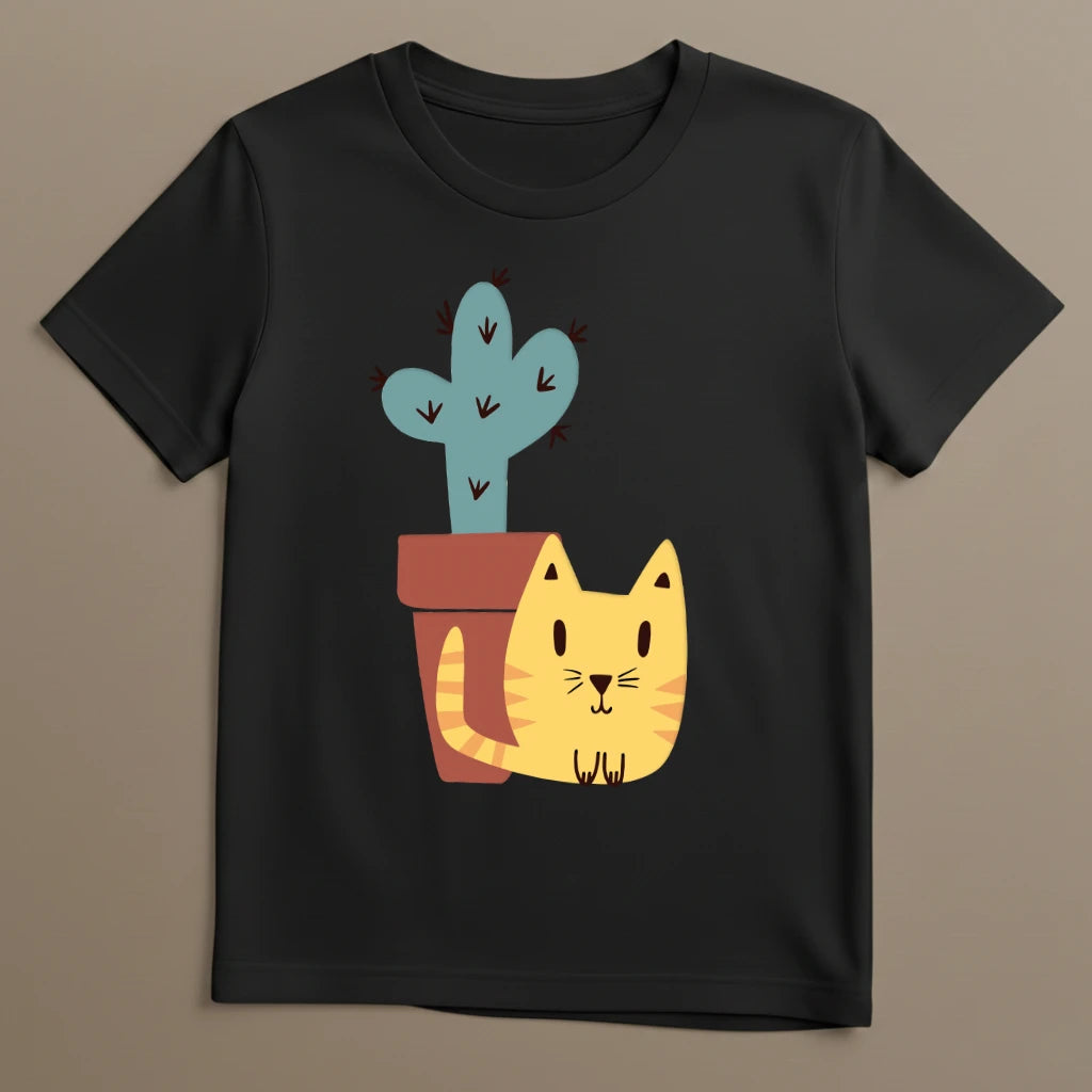 Schwarzes Katzen T-Shirt mit cactus and kitty Motiv als Flatlay