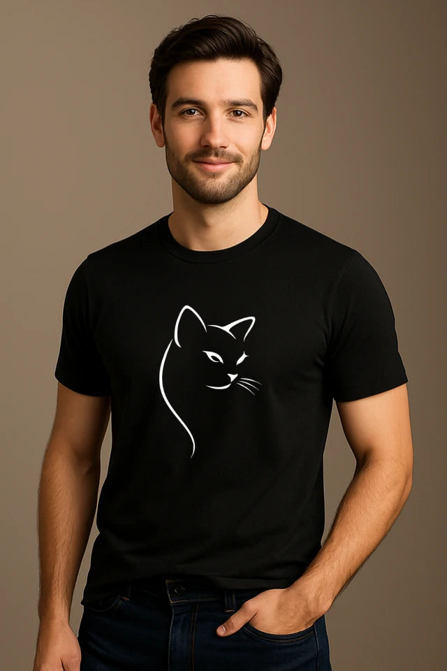 Mann trägt schwarzes Katzen T-Shirt mit reduziertem ausdrucksstarkem Katzenmotiv