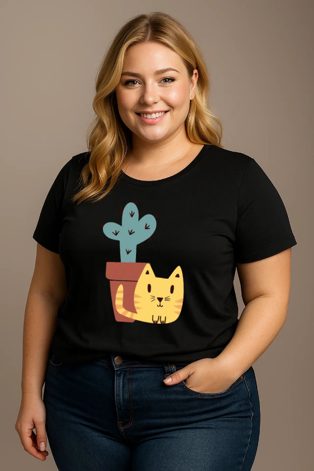 Frau trägt Katzen T-Shirt in schwarz mit Katze und Kaktus Motiv