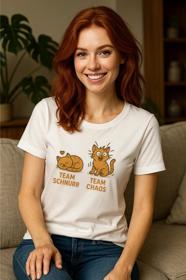 Humorvolles, weißes Katzen T-Shirt im Alltag kombiniert mit lässigem Outfit